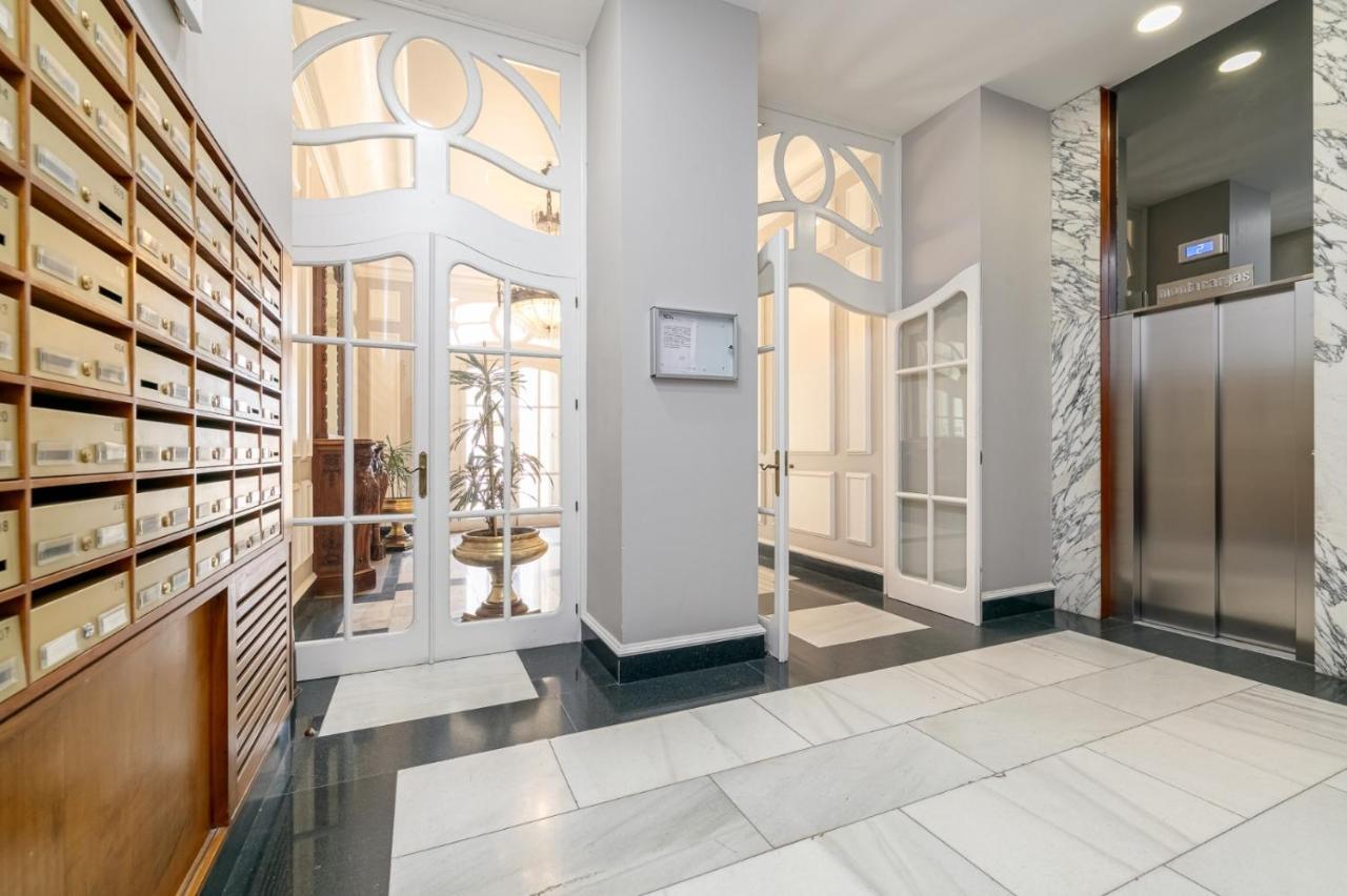 Suite De Lujo Puerta Del Sol+Parking Vigo Exteriér fotografie